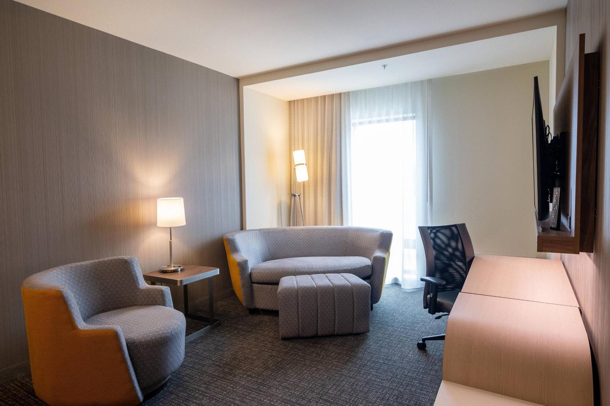 Courtyard By Marriott Κάρτερσβιλ Εξωτερικό φωτογραφία