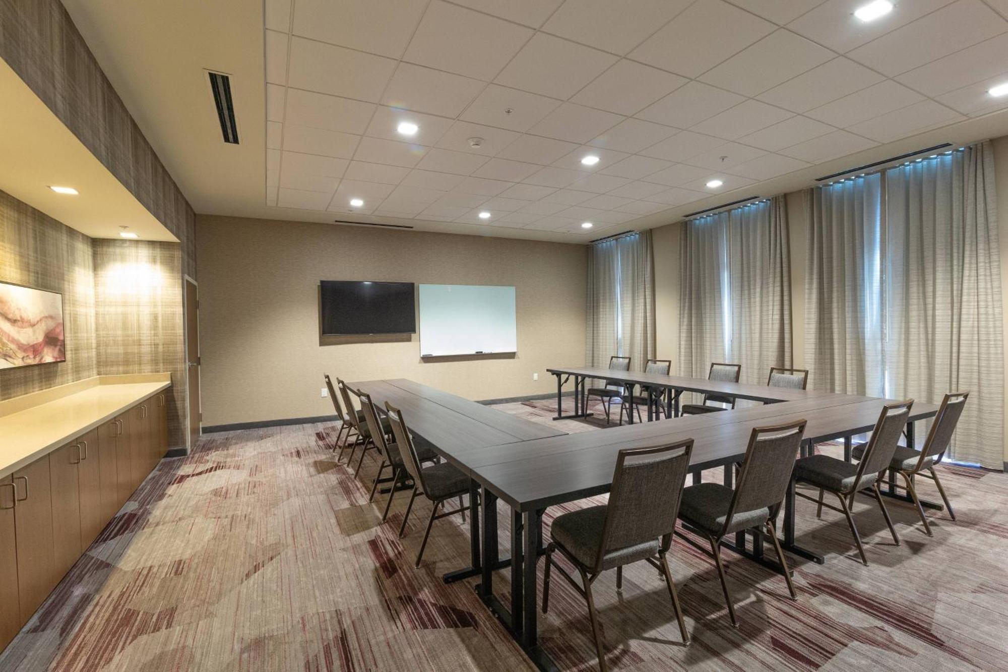 Courtyard By Marriott Κάρτερσβιλ Εξωτερικό φωτογραφία